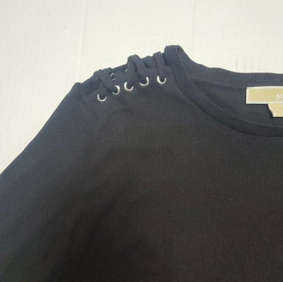 MICHAEL KORS Lace Up Shoulder Long Sleeve Shirt - Picture 6 of 12